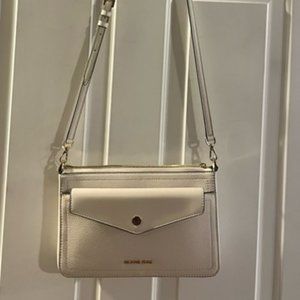 BRAND NEW! Michael Kors Maisie Medium Pebbled Leather 3-in-1 Crossbody Bag